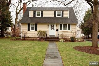 408 High St, Norwood, NJ 07648-1227