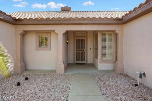 15541 Las Verdes Way, Sun City, AZ 85374-5476