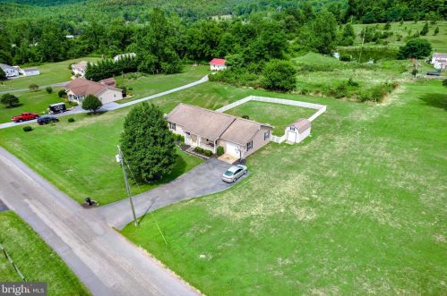 199 Wintergreen Dr, Richmond National Battlefiel VA  22835-7519 exterior