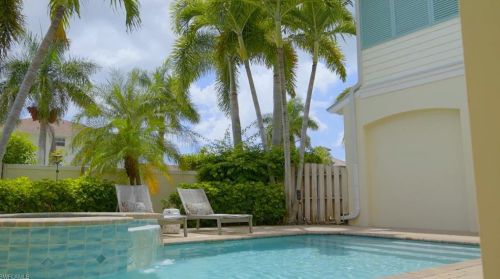 505 101 Ave, Naples FL 34108-3207 exterior