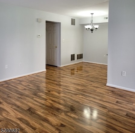 1302 Commons At Kingswood Dr, East Brunswick NJ  08816-5220 exterior
