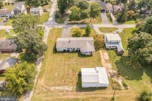 147 Euclid Ave, Charles Town WV  25414-1111 exterior