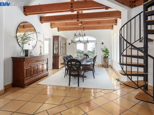 1080 Victorine Rd, Livermore CA  94551-6635 exterior