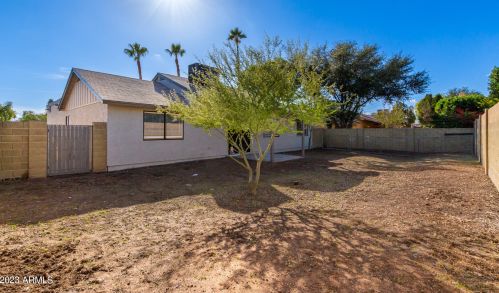 6514 Turquoise Ave, Glendale AZ 85302-1037 exterior
