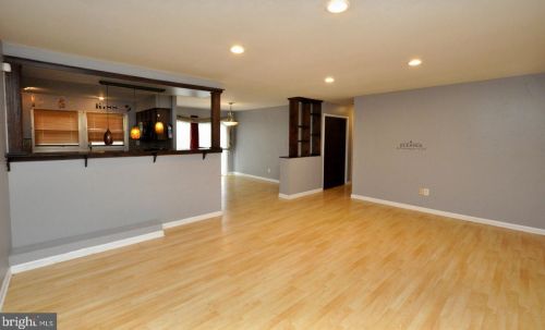 34 Elmire Ln, Willingboro NJ  08046-2307 exterior