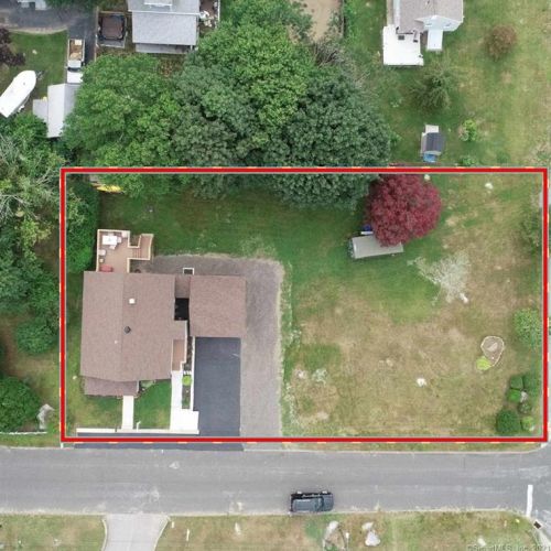 75 Olive St, Waterford, CT 06385-2345