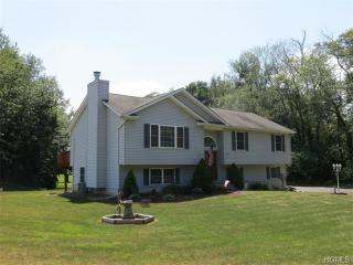 244 Strawridge Rd, Wallkill, NY 12589-3905