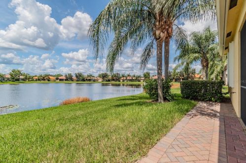 16143 Amethyst Key Dr, Wimauma FL  33598-4027 exterior