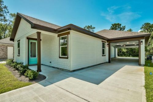 163 Oyster Blvd, Freeport, FL 32439-3517