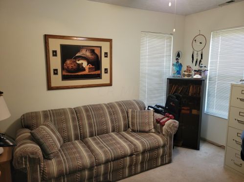 2396 Willowside Ln, Darbydale, OH 43123-8848