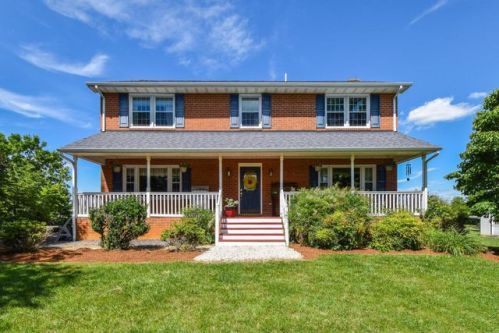 65 Hill Dr, Troutville, VA 24090-3961