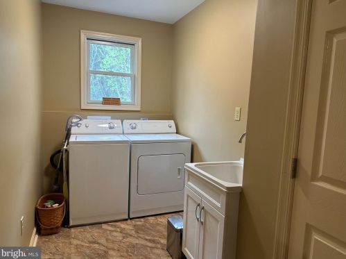 6319 Page Valley Rd, Richmond National Battlefiel VA  22835-7612 exterior