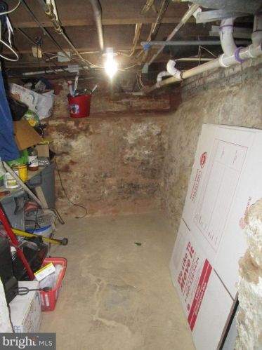 1502 Berks St, Philadelphia PA 19131-3215 exterior