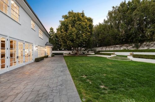 7 Cheshire Ct, Newport Beach CA  exterior