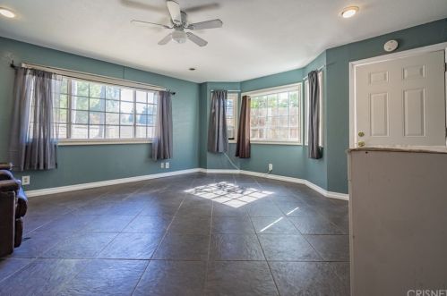 2828 Inyo Cir, Simi Valley CA 93063-2002 exterior