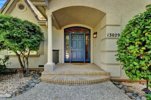 13029 Somerset Dr, Grass Valley, CA 95945-9733