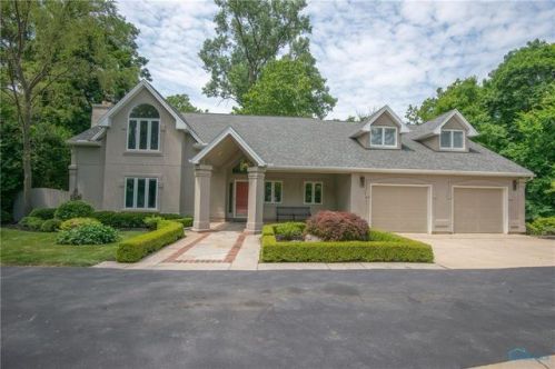 7326 Coder Rd, Maumee, OH 43537-9756