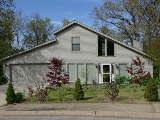 1554 Century Dr, Fayetteville, AR 72703-3703