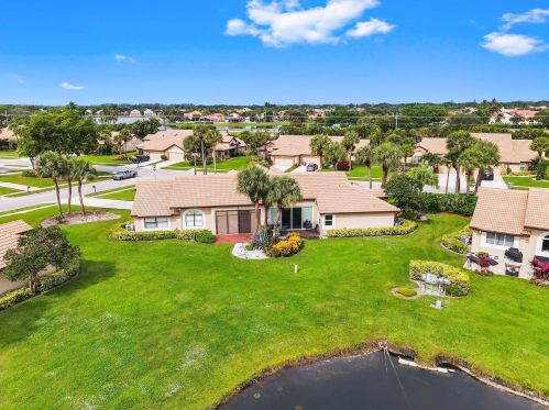 7206 Le Chalet Blvd, Boynton Beach FL  33472-5032 exterior