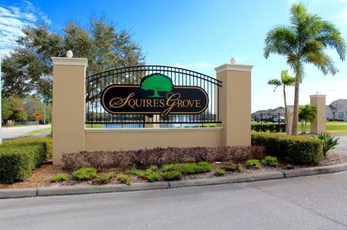 531 Squires Grove Dr, Winter Haven, FL 33880-2158