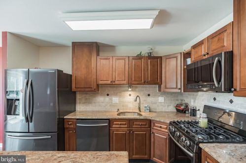 21 Fawn Ct, Lumberton Township NJ  08048-4279 exterior