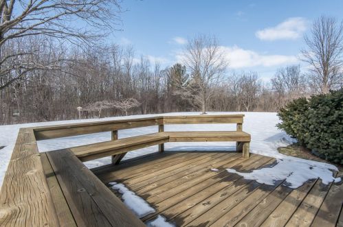 10333 Stanford Dr, Thiensville, WI 53097-3632