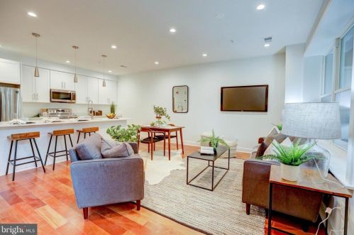 319 Varnum St, Washington, DC 20011-7322