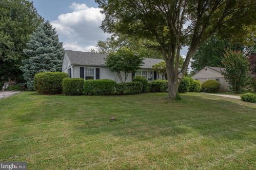 1018 Cardinal Rd, Norristown, PA 19403-2204