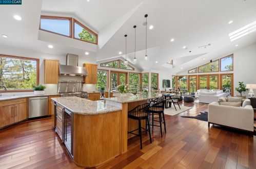 8 Fern Way, Orinda CA  94563-3810 exterior