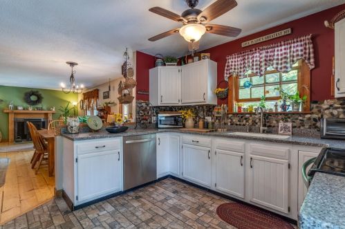 56 Fox Garrison Rd, Lee NH  03861-6338 exterior