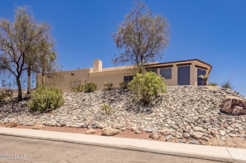 3268 Newport Dr, Lake Havasu City, AZ 86406-5558
