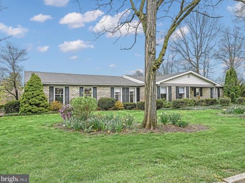 4416 Winthrop Dr, Harrisburg, PA 17112-1539