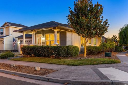 7755 Foppiano Way, Windsor, CA 95492-7701