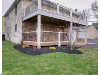 13 Diamond St, Souderton, PA 18964-1602