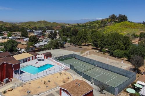 33347 Harvest Way, Wildomar CA 92595-9118 exterior