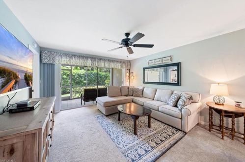 613 Squire Cir, Naples, FL 34104-6511