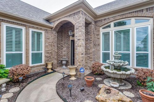 8504 Redwing Ln, Fort Worth, TX 76123-2922