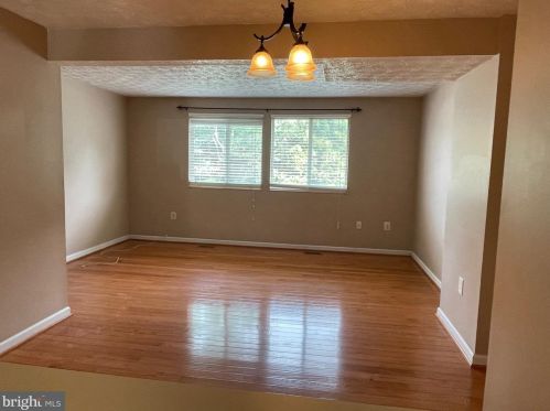 1628 Devil Ln, Woodbridge VA  22192-2829 exterior