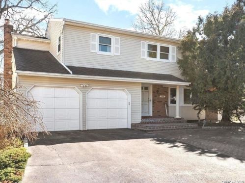2410 Capri Pl, North Bellmore, NY 11710-1624
