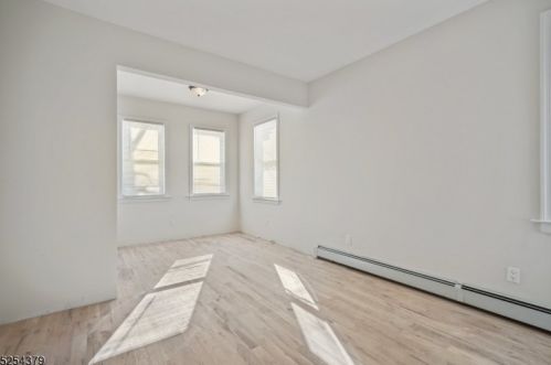 111 38 St, Irvington NJ 07111-1203 exterior