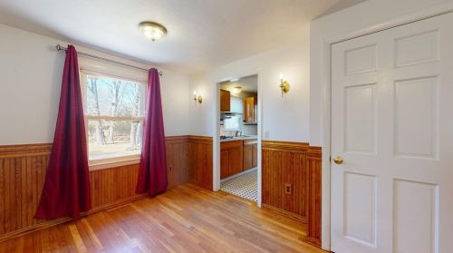 70 Pat Cir, North Kingstown RI  02852-2041 exterior