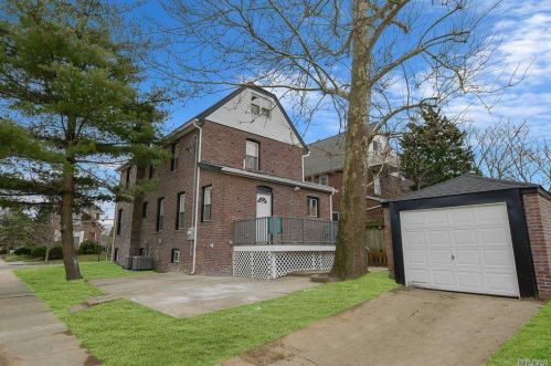 88 Bixley Heath, Lynbrook NY  11563-3138 exterior