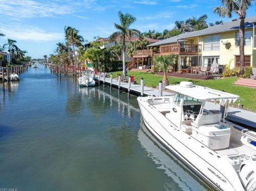 1568 Blue Point Ave, Naples FL  34102-0558 exterior