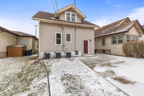 1639 79, Milwaukee WI 53219-1718 exterior