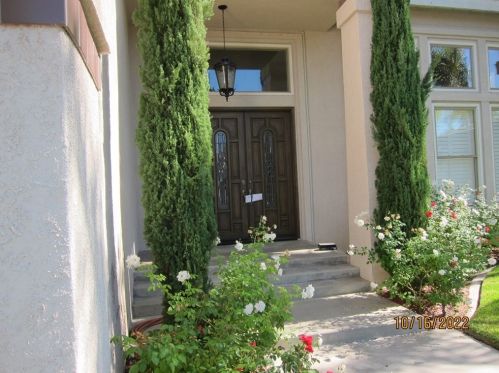 712 Lost Canyon Rd, Anaheim, CA 92808-1423