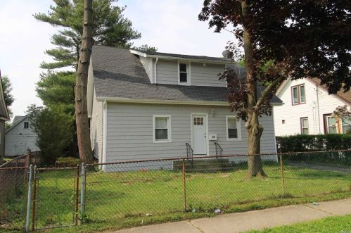 45 Fulton Ave, Roosevelt, NY 11575-2113
