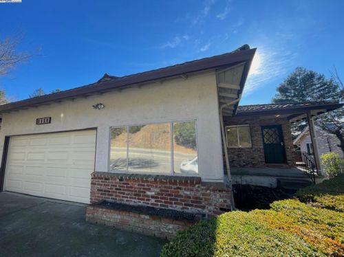 3539 Joaquin Miller Rd, Oakland CA  94602-2649 exterior