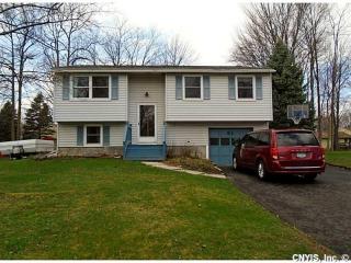 82 Ripplebrook Ln, Minoa, NY 13116-1308
