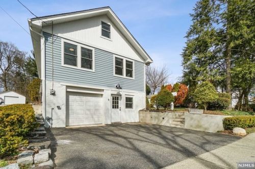 6 Somerville Rd, Ridgewood NJ  07450-4609 exterior