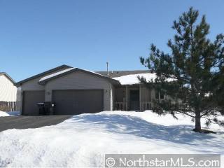 25905 9th St, Zimmerman, MN 55398-8736